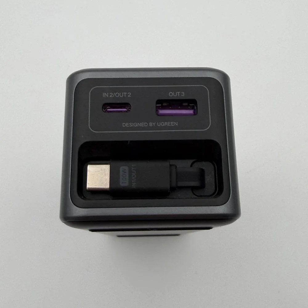 UGREEN Power Bank 20000mAh 165W Built in Retractable USB Used